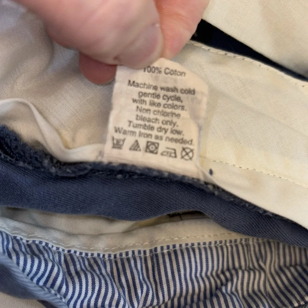 J. Crew chino shorts 4 pockets button/zip close embroidered whales Size 32